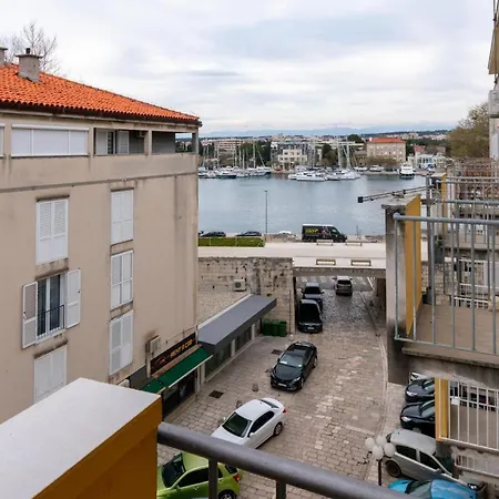 Apartment By The Sea - 19500 Zadar